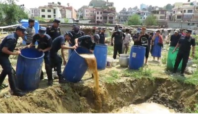  प्रहरीद्वारा ललितपुरमा ठुलो मात्रामा घरेलु मदिरा नष्ट 